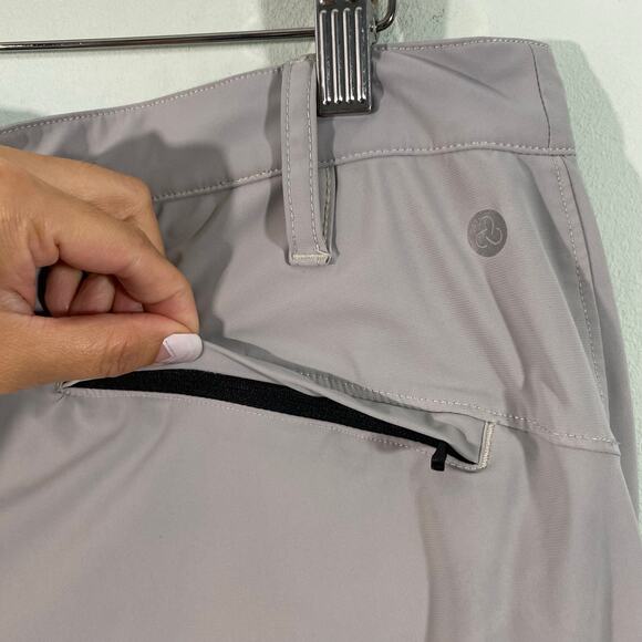 Zella Men Grey Performance Chino Shorts Size 36 - Picture 4 of 9